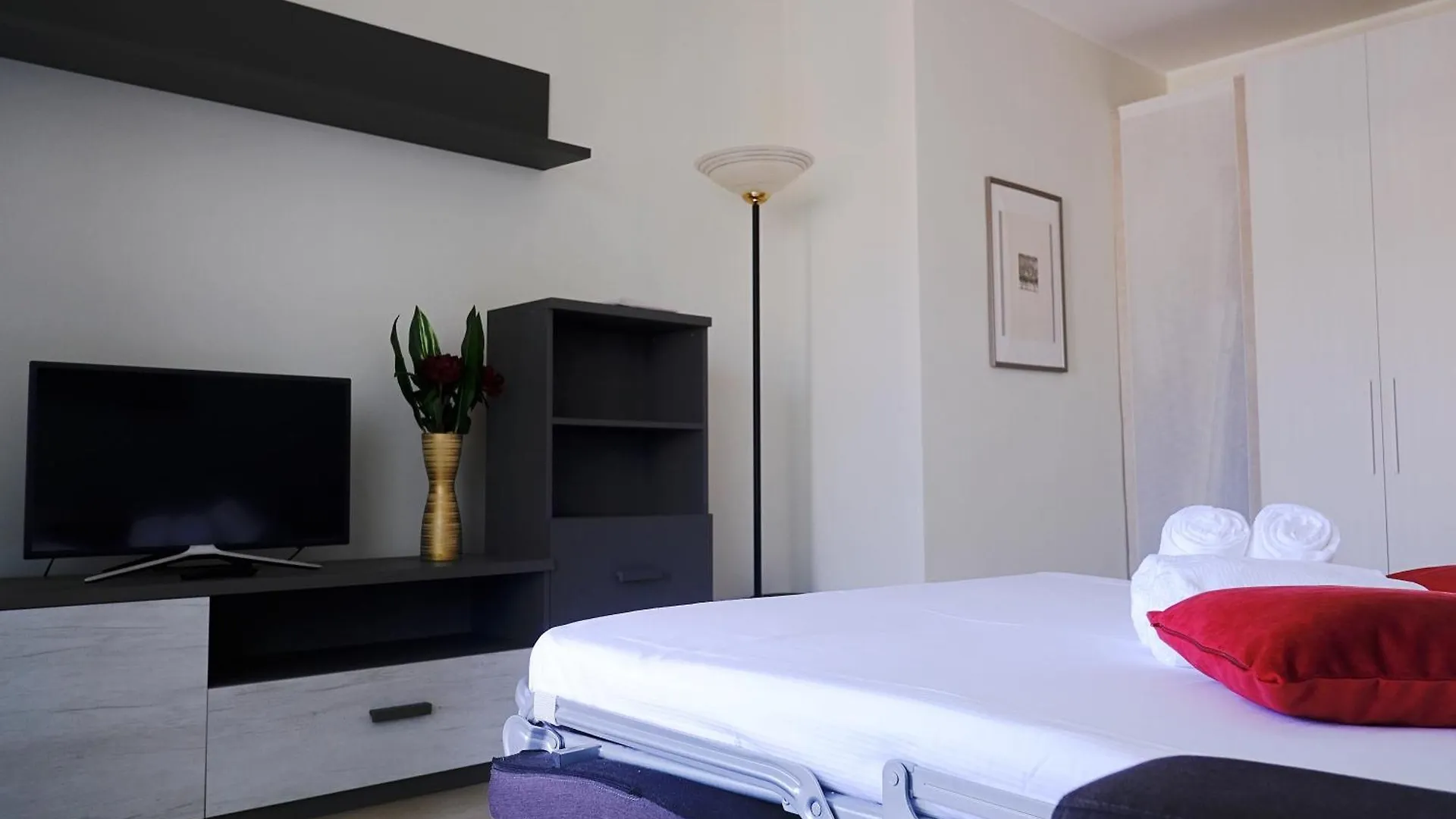 Bwr - Elegant Loft With Terrace, San Siro Apartment Milan
